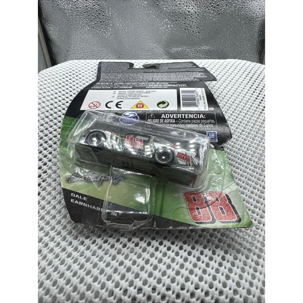 Dale Earnhardt Jr 88 Mountain Dew 1:64 NASCAR Authentics Spin Master 2012 Chevy